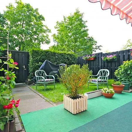 Private Laatzen Homestay *